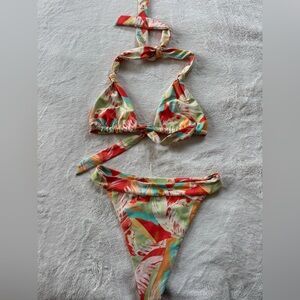 Skatie tropical print bikini set